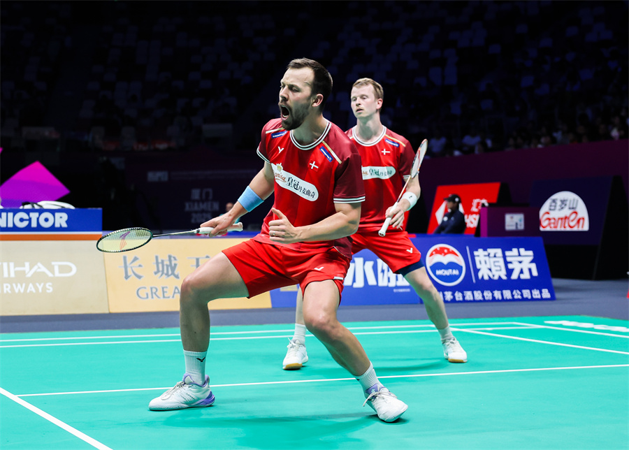 球迷们的反 球迷们的反