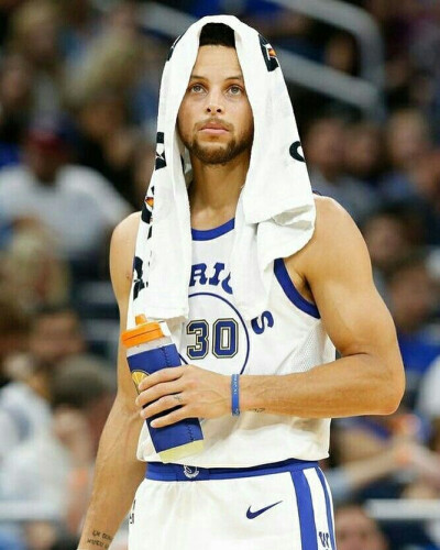 还在亚冠赛 还在亚冠赛