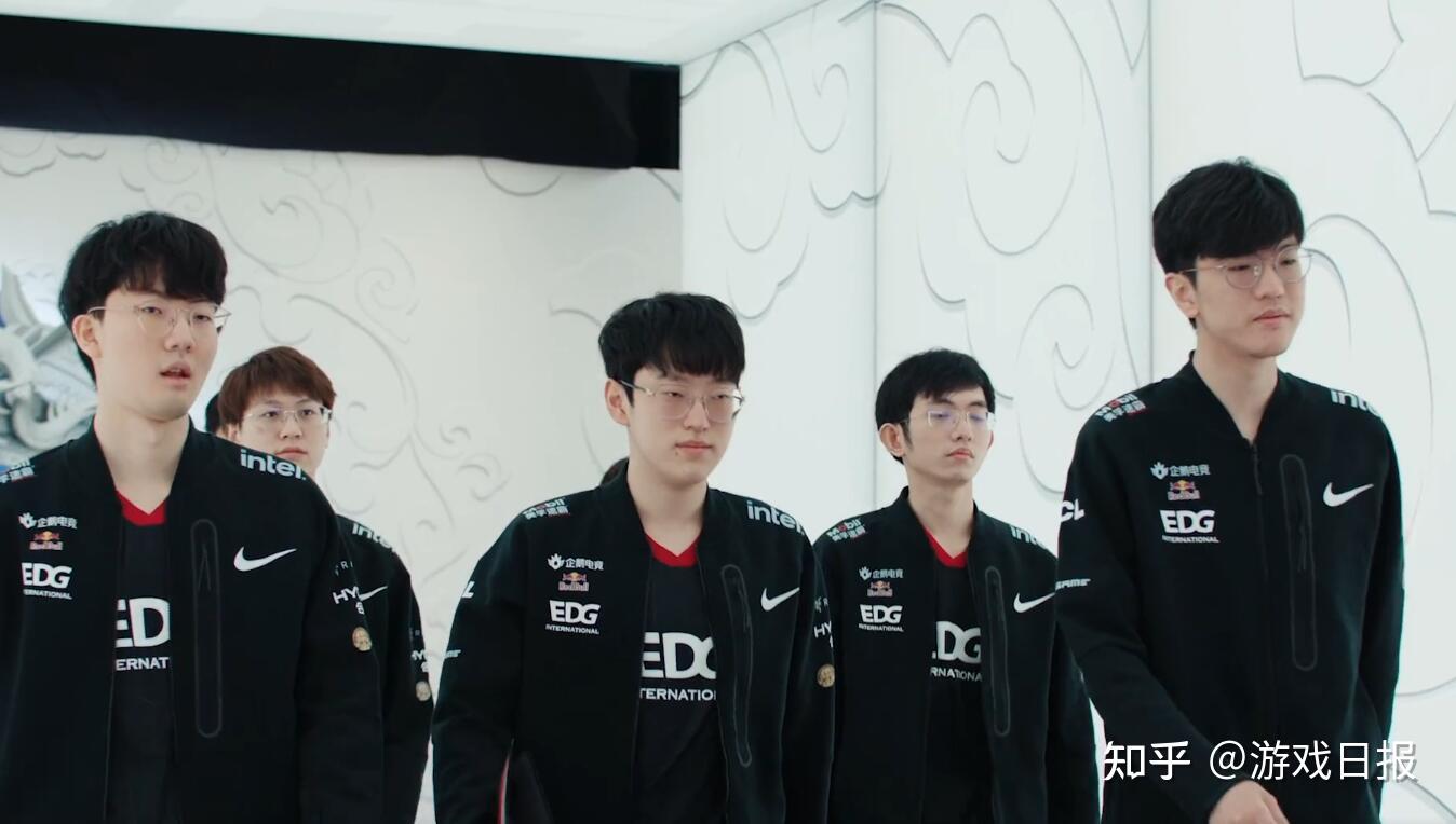 也展示了他 也展示了他