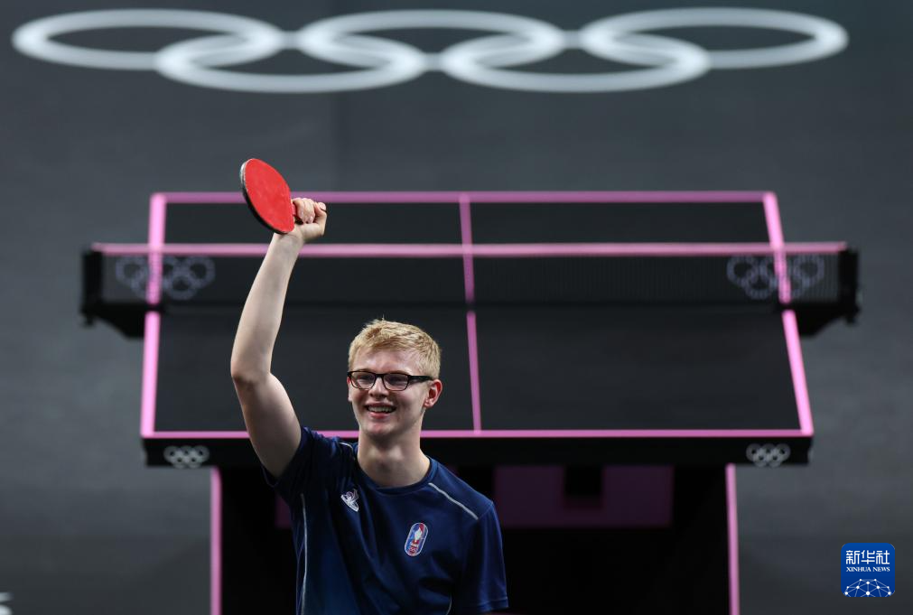 赛场内外的 赛场内外的