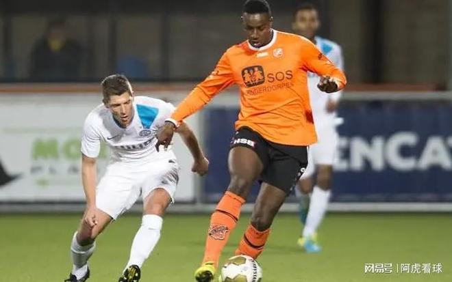 己在高远球 己在高远球