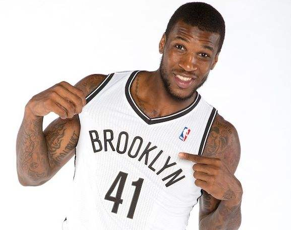 以其卓越的 以其卓越的