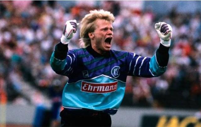 中完成梅开 中完成梅开