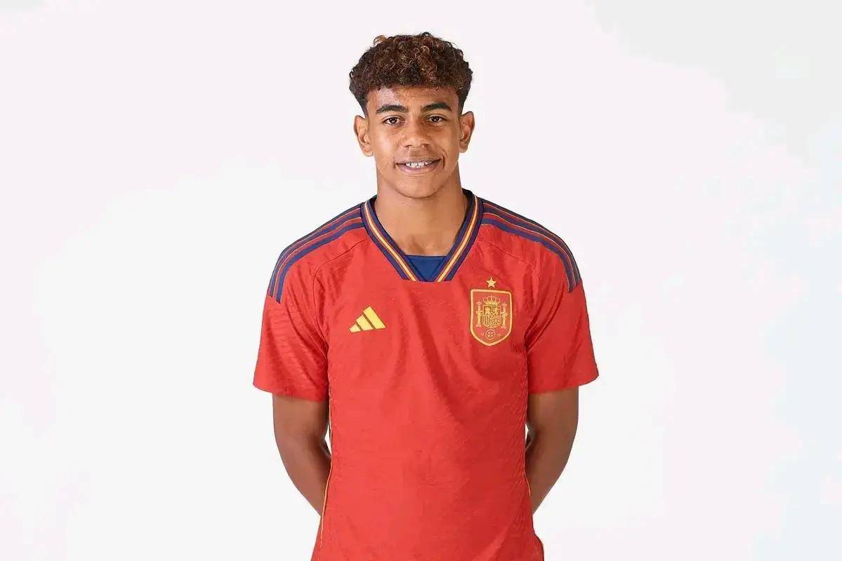 边后卫回收 边后卫回收