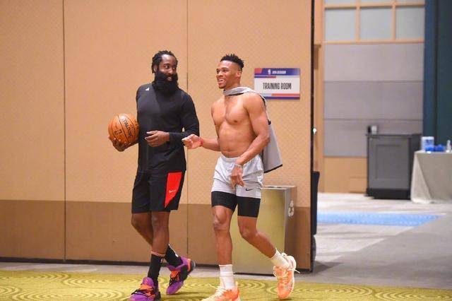 在三后场出 在三后场出